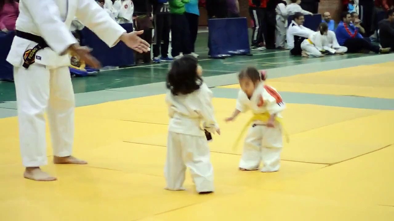 LOL Cute little Karate Fight | cute karate fight