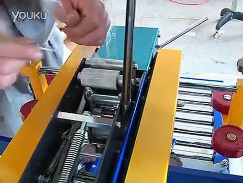 Máy dán thùng cho thùng carton, máy dán băng keo thùng, máy dán thùng hai mặt