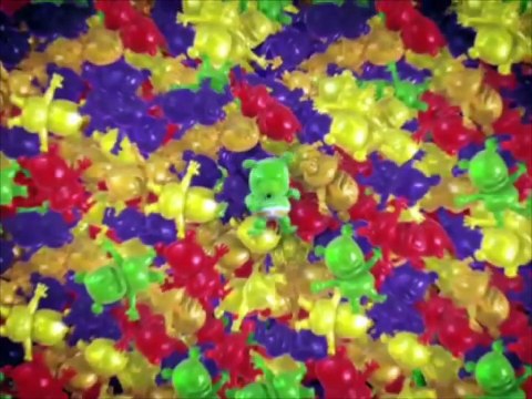 5 Minutes IRISH Gummy Bear Song GAELIC St. Patricks Day Gummibär