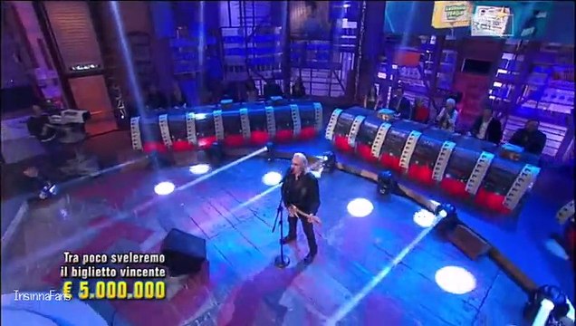 Affari Tuoi del 6-1-16 Speciale Lotteria Italia (gioca la Campania) - parte 4