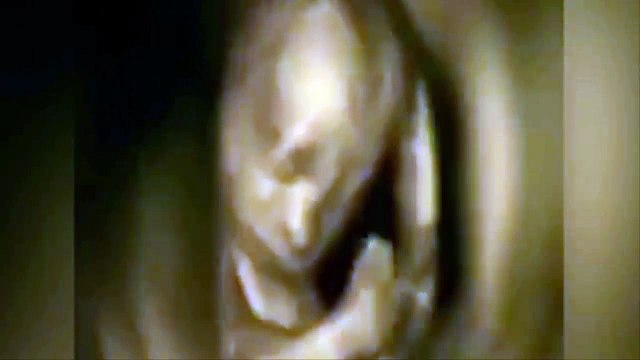 Unborn baby DANCES and WAVES in womb in unbelievable 4D ultrasound scan