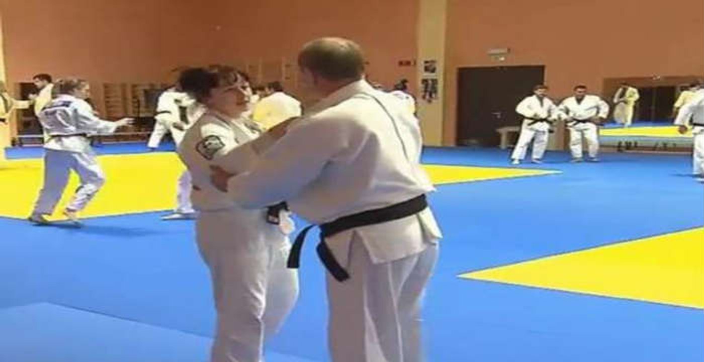 Η γυναίκα που έβαλε κάτω τον Βλαντιμίρ Πούτιν