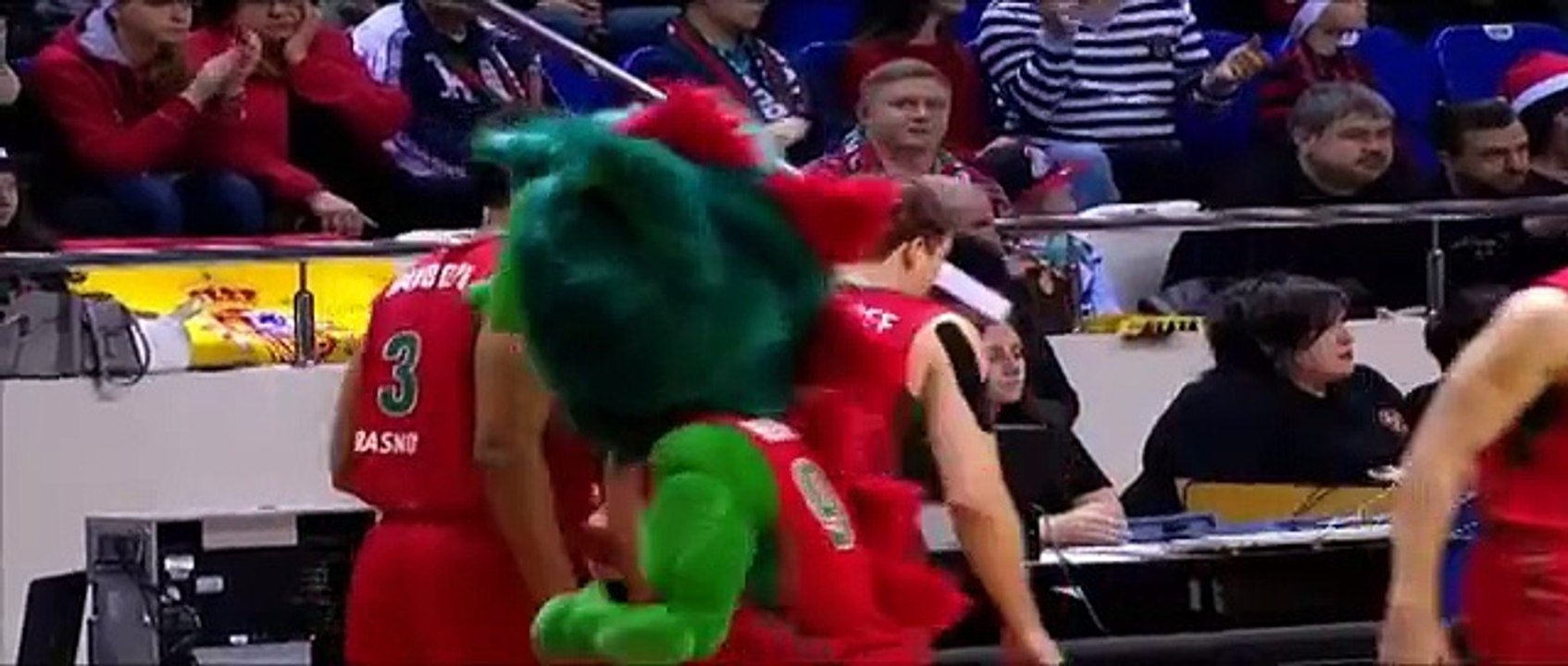 MVP yine Malcolm Delaney!