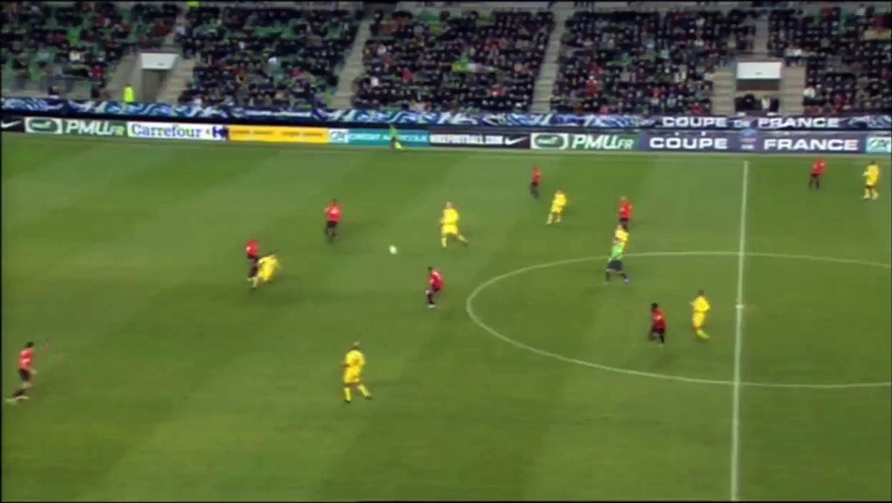 09/01/11 : Yann M'Vila (30') : Rennes - Cannes (7-0)