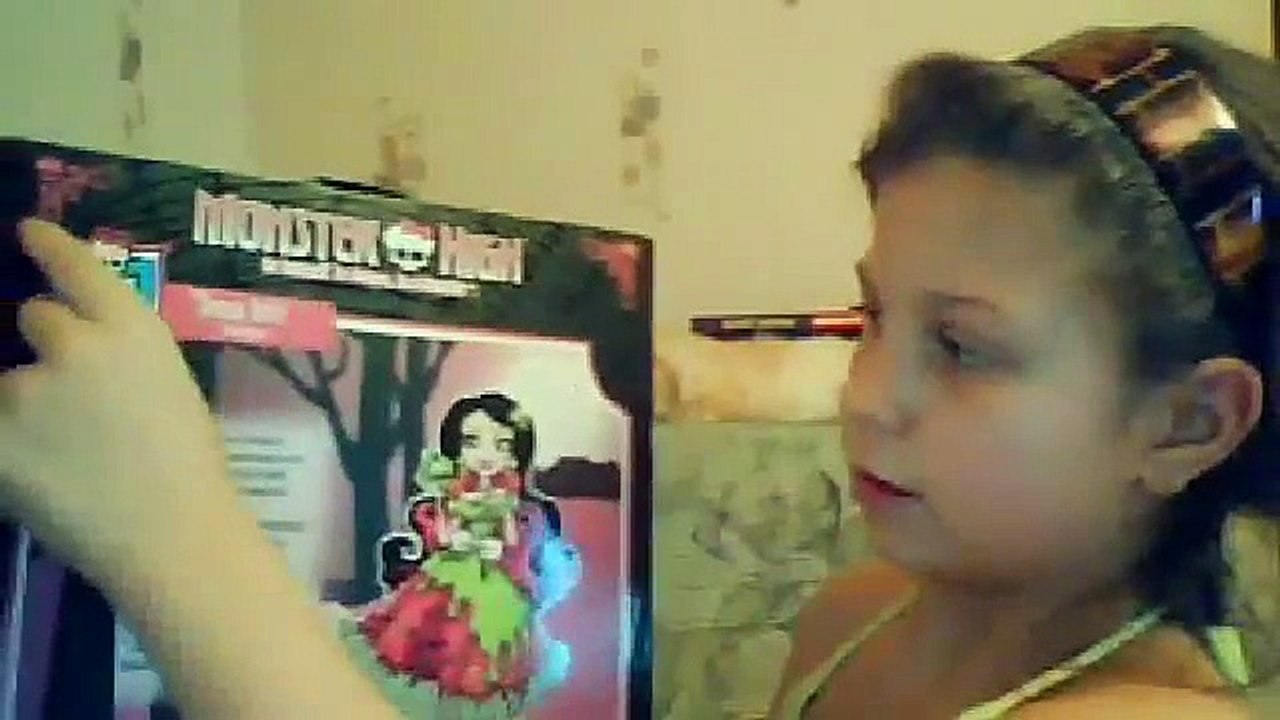 обзор моей куклы монстр хай Дракулаура