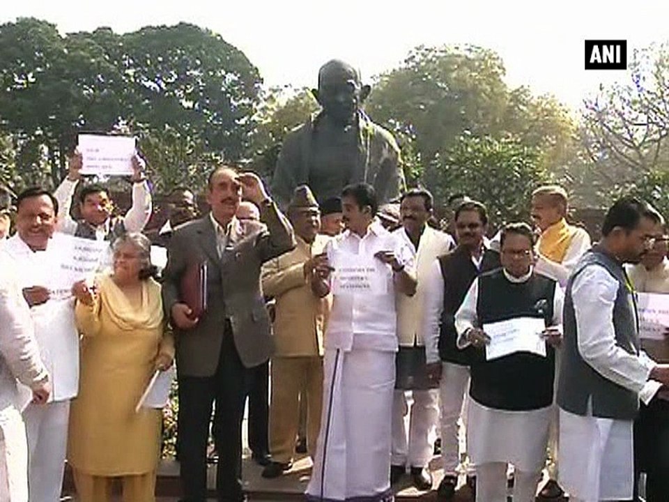 Congress protests demanding Katheria’s resignation