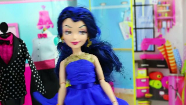 Evil Cousin Asles Wedding to Elsas Brother with Frozen Anna and Elsa. DisneyToysFan