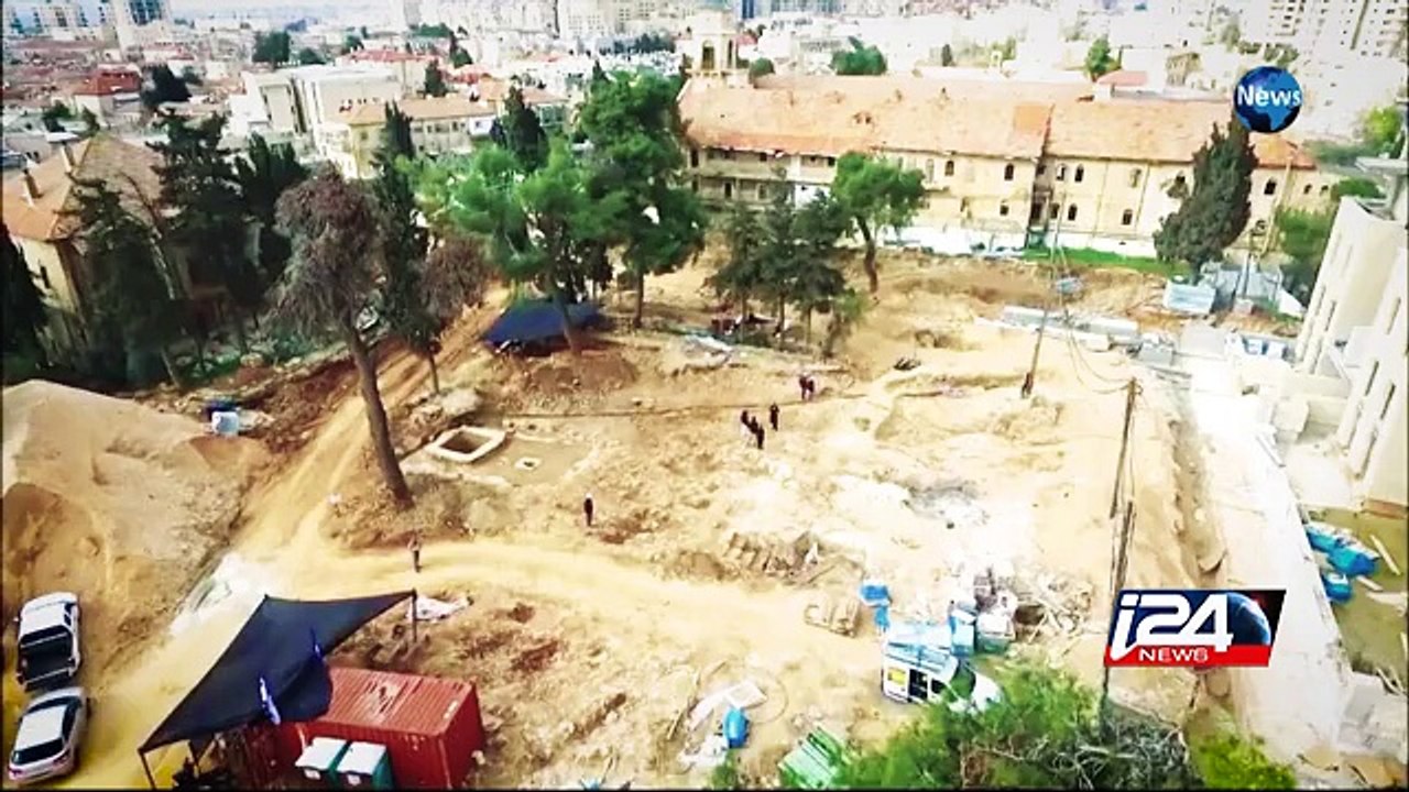 03/02: 1,600-year-old winery, roman bathhouse uncovered