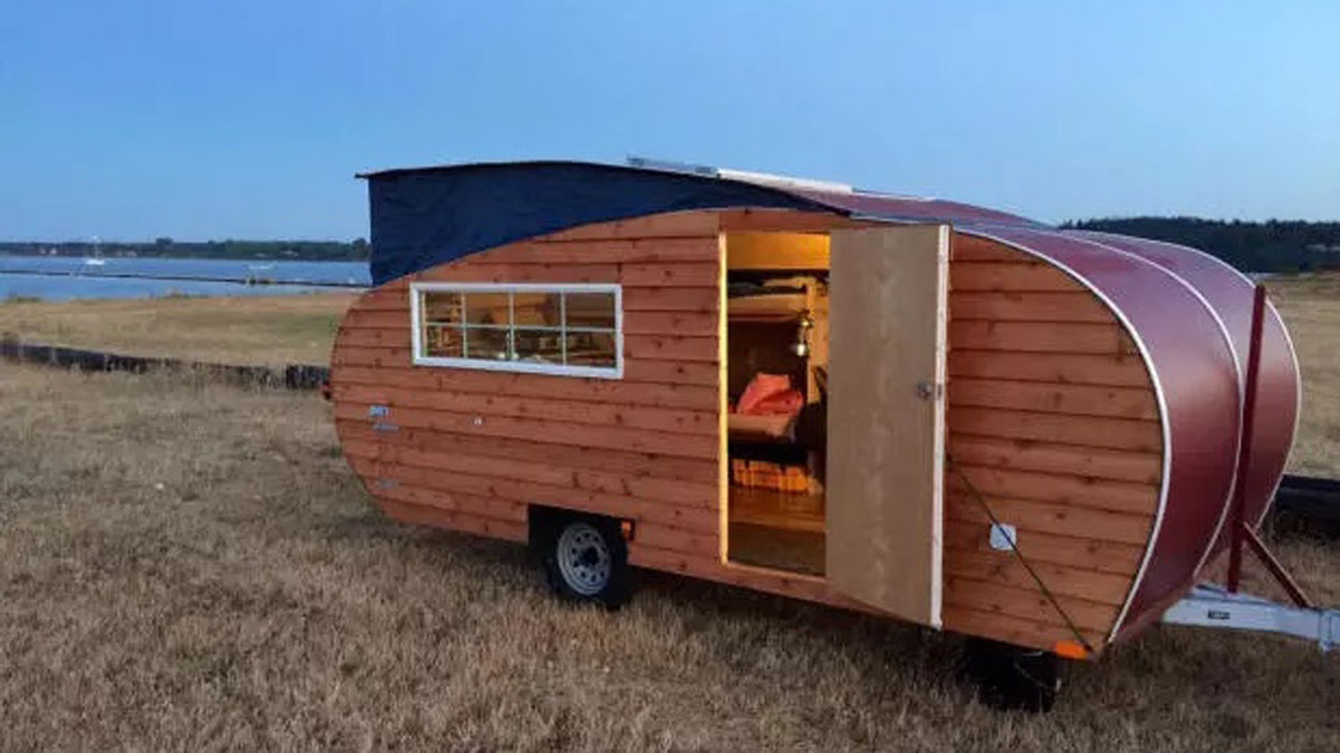 Армейский прицеп для проживания. Evergreen rv. Прицеп эко бюджет. Мобильный прицеп. Солнечные батареи на кемпер.