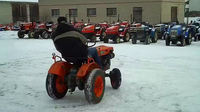 Kubota B 5000 japonski traktorek 4x4. traktorki.waw.pl