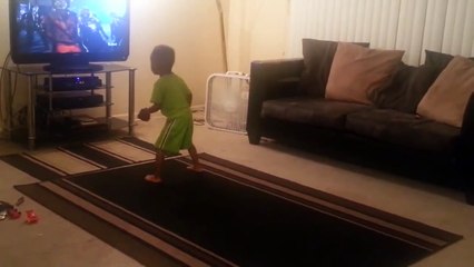 Amazing Toddler Knows Every Step to Thriller