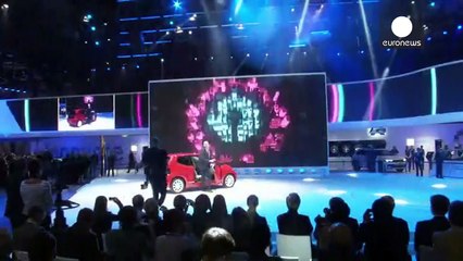 Un humoriste ridiculise Volkswagen au salon de Genève