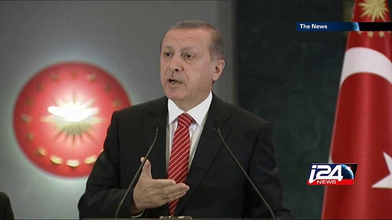 Turkey frees jailed journalists as controversy grows