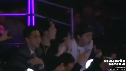 [FANCAM] YG funny moment - reaction to GDxTaeYang Good Boy MAMA 2014