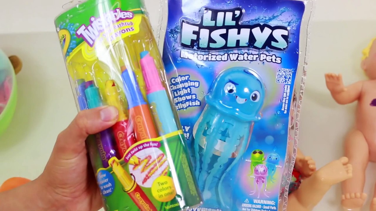 BABY ALIVE Makeover Bath Time! FUN Messy Crayola Bath Tattoo Barbie Light Up Color Change Toys