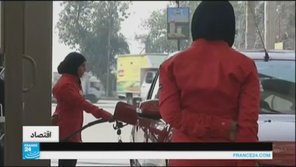 محطات الوقود توظف سيدات على غير العادة