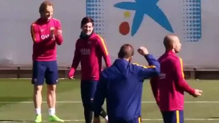 Lionel Messi Funny Fail on FC Barcelona Training 02-02-2016