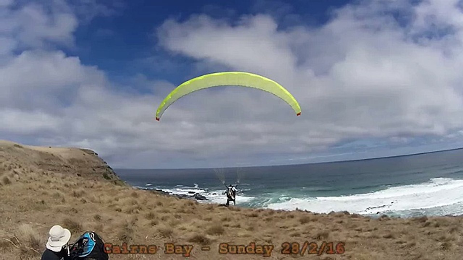 ⁣160228 Paragliding Cairns Bay Victoria Australia