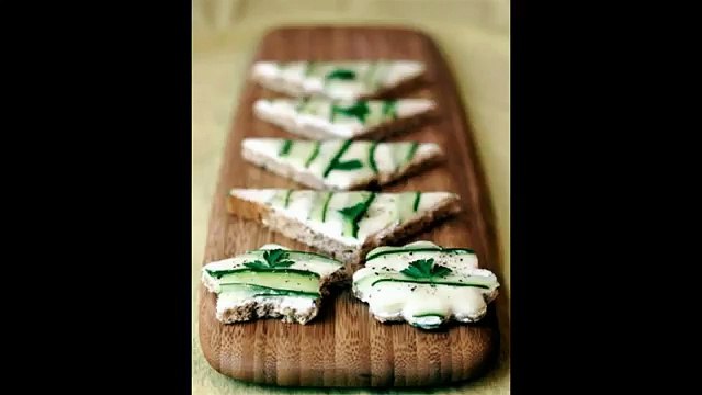 Бутерброды из бородинского хлеба с соленым огурчиком