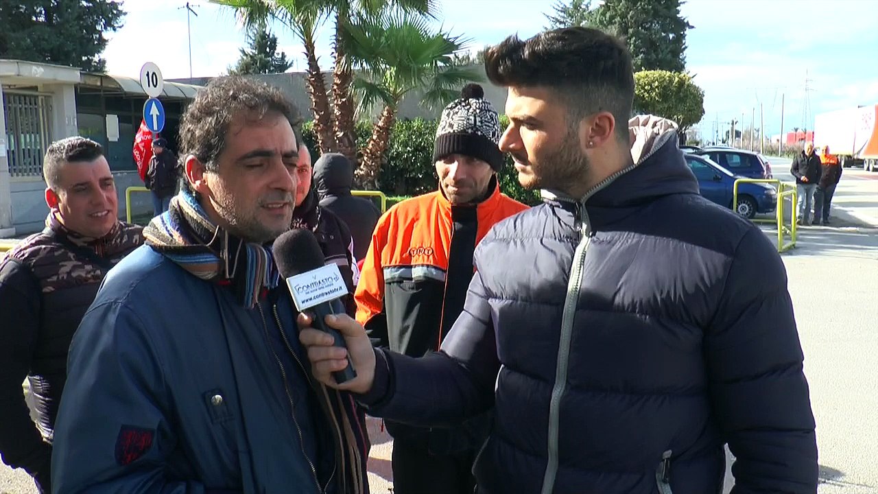 Teverola (CE) - Sciopero dei lavoratori della TNT (03.03.16)