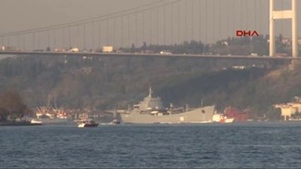 Rus Savaş Gemisi İstanbul Boğazı'ndan Geçti
