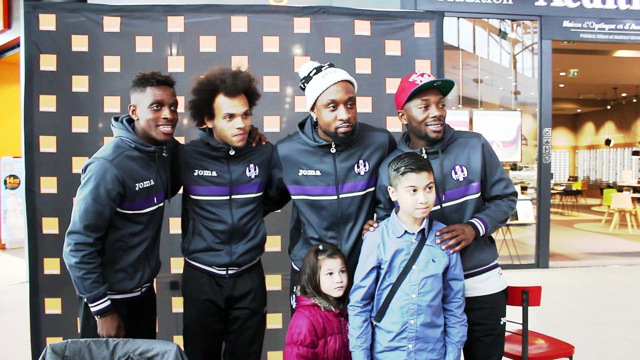 La séance de dédicaces chez Orange