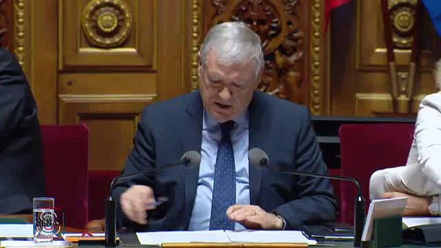 Situation financière des départements : Maintenant que les départements sont asphyxiés on les dépèce !