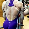 Anne Freitas bodybuilder train triceps