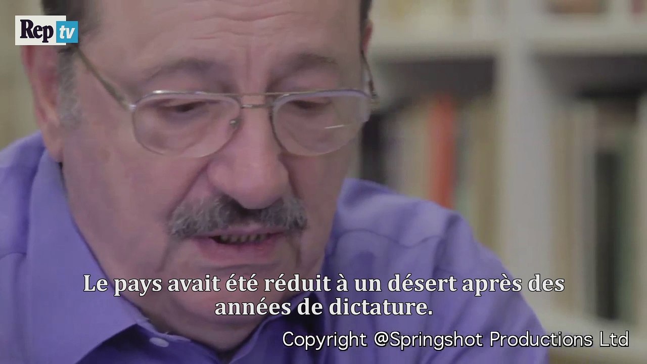 Umberto Eco: "Un pays qui peut se relever en 5 ans après 20 ans de dictature a de l'avenir"