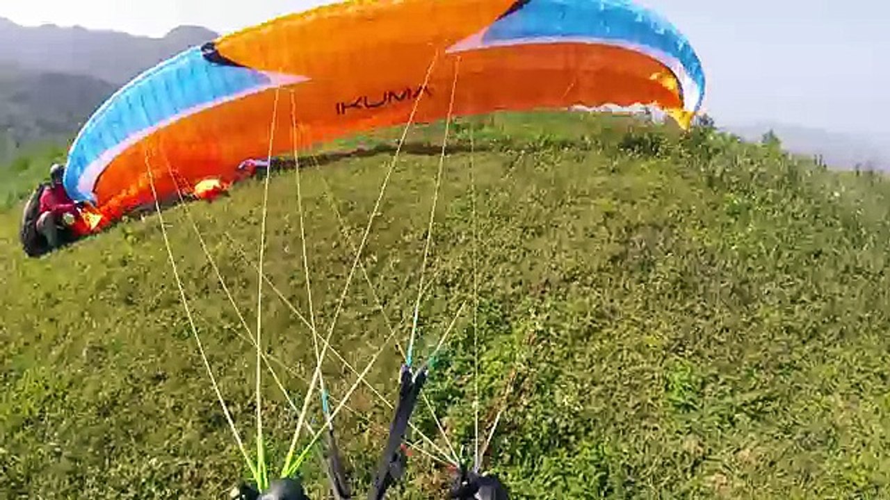 Paragliding Ubo - Vien Nam - mistake takeoff - collapse and cravat