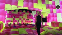 Alesha Dixon inaugure un château gonflable à l'image de Candy Crush Jelly Saga