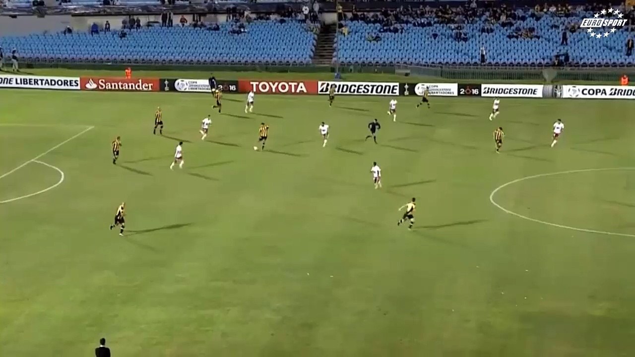 Copa Libertadores : Romero (Huracan), quel coup de canon !