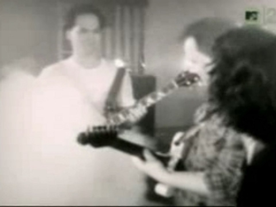 Pixies - Monkey Gone To Heaven