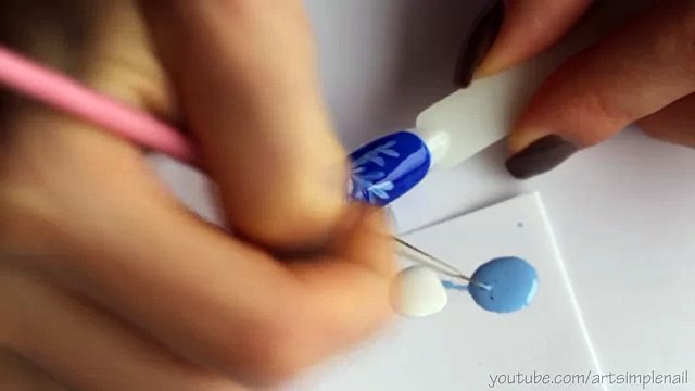 Маникюр Снежинки по мокрому гель-лаку. Зимний-Новогодний дизайн ногтей