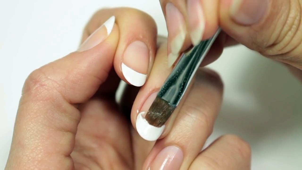 Paint A French Manicure Perfectly!
