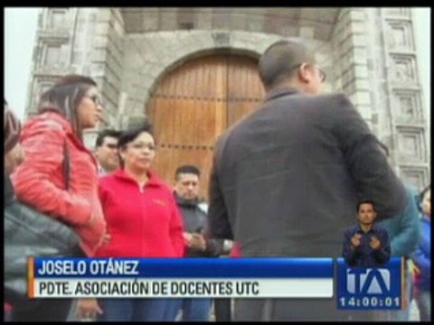 Docentes realizaron plantón por la crisis de las universidades