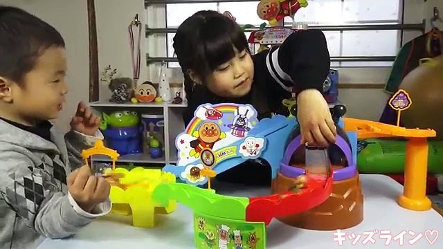 アンパンマン GOGOミニカー わくわく冒険ドライブ とびだせバイキンじょう おもちゃ anpanman toy