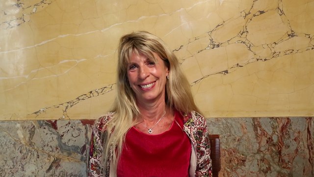 Sophie Dessus dans Les sept péchés capitaux de l'Assemblée nationale