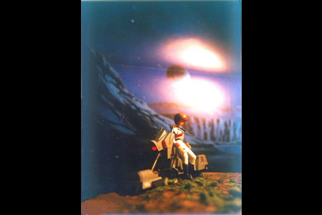 (HD) Super Dimension Cavalry Southern Cross ED theme "Promise" (music box version) and vignette HR-32 Hover Cycle