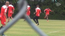 De primeira! Michel Bastos faz belo gol em treino do São Paulo