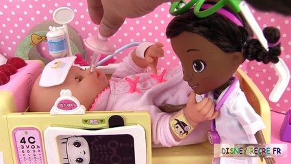 Ambulance Baby Doll Corolle Mon Premier Bébé malade Doc La Peluche