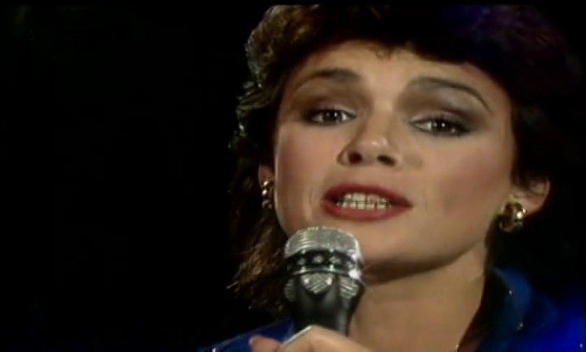 Dana - I feel love comin' on 1982