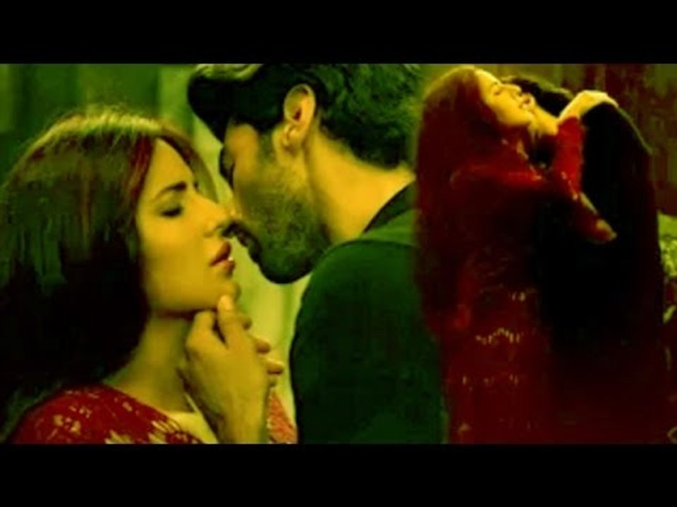 Katrina Kaif's HOT Scenes In Fitoor