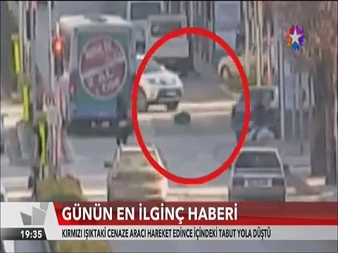 Çorum'da cenaze aracından düşen tabut kırmızı ışıkta böyle bekledi