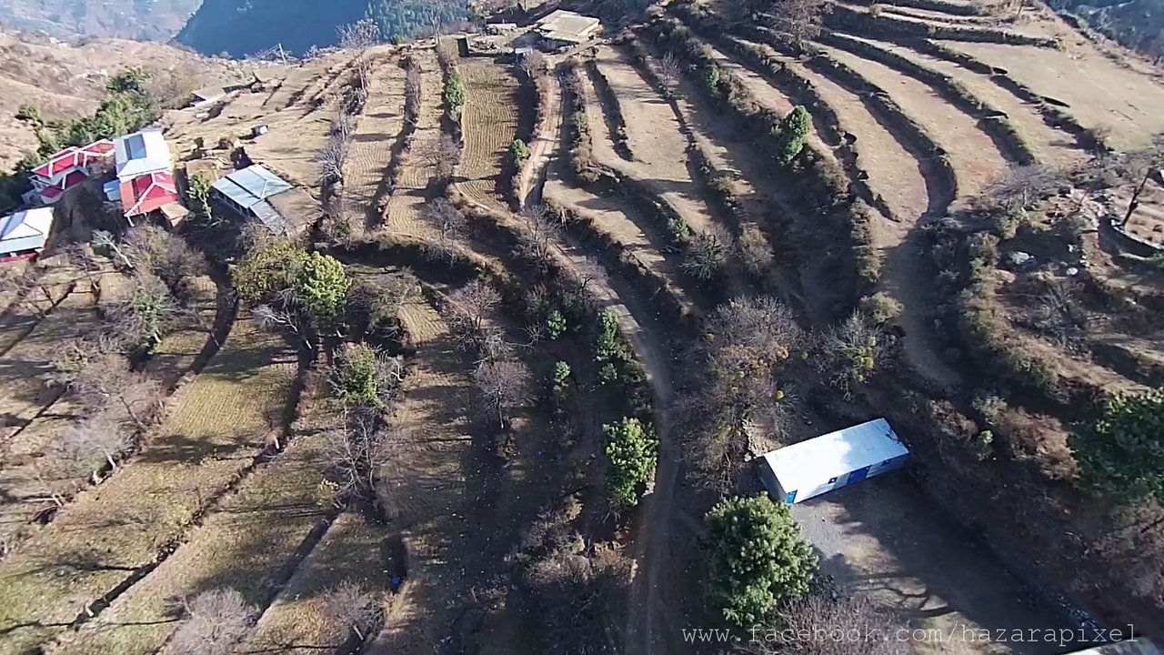 ٹھنڈیانی سے آگے گاوں پٹن کلاں کا ایک دلکش منظر