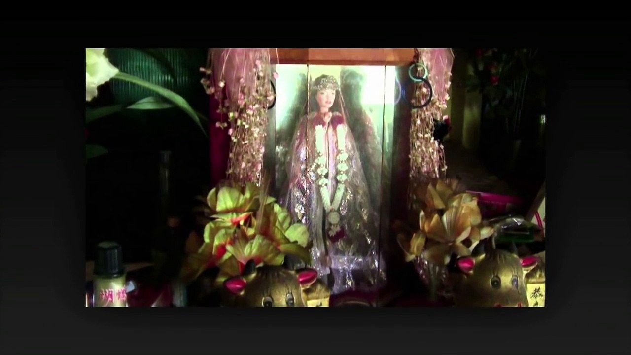 Freaky dolls you will dare to touch - Scary Videos
