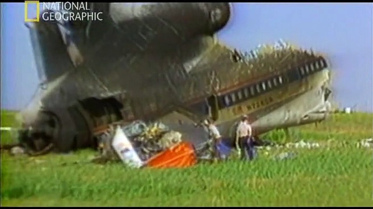 Uçak Kazası Raporu - Yere Çakılan Uçak - National Geographic