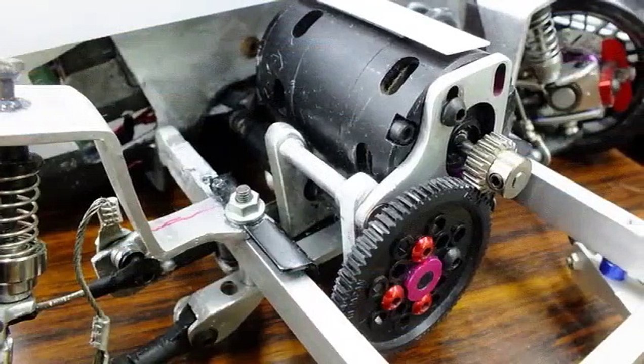 DIY RWD RC Drift Machine.  Reality Show Videos