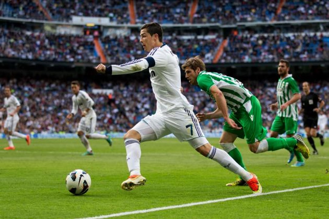 Cristiano Ronaldo 2007⁄08 ●Dribbling⁄Skills⁄Runs● ¦HD¦