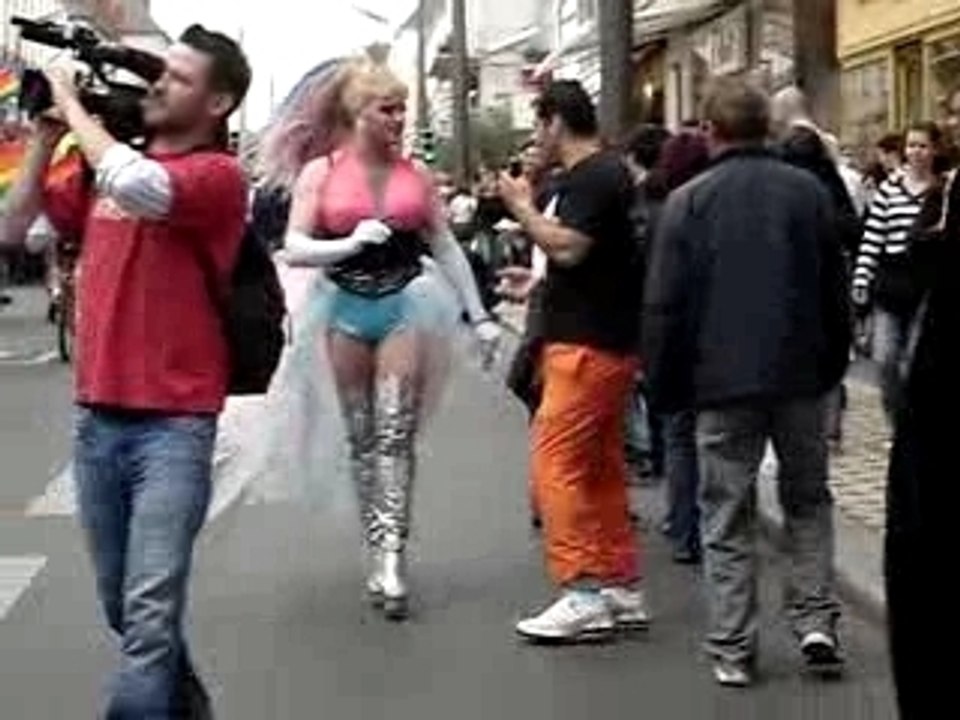 gay pride tours 2006